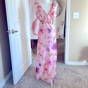 NWOT Maison Tara pink evening dress size 12.